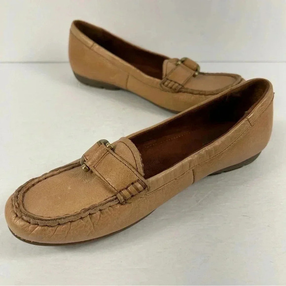 Naturalizer Tan Loafers-Size 8.5 - Picture 5 of 8